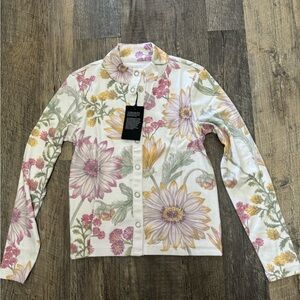 NWT Woman’s Chaser Long Sleeve button up floral top Size S